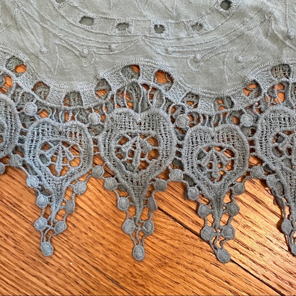 Kendall & Kylie Top - Picture 5 of 8